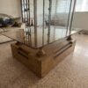 Mesa de Centro de Vidrio con Base Decorativa – Excelente Estado